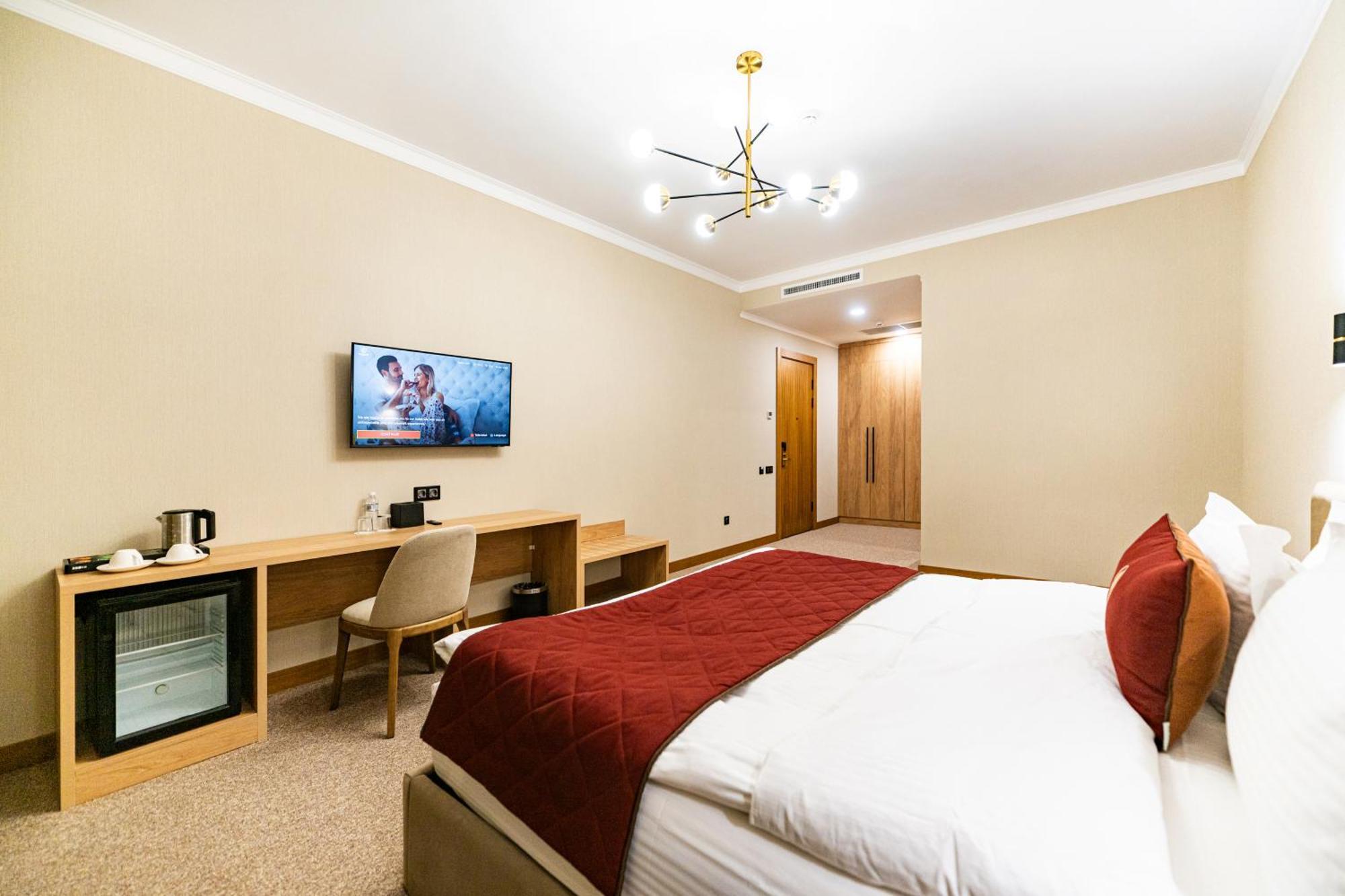 Mardan Hotel Șîmkent Exterior foto